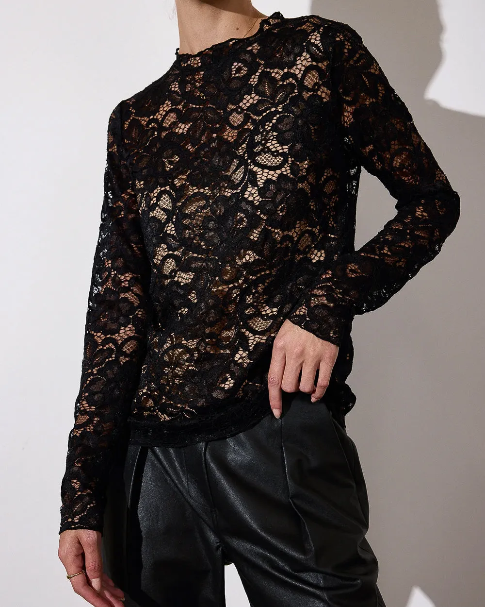 Black Onyx Donne Floral Lace Top