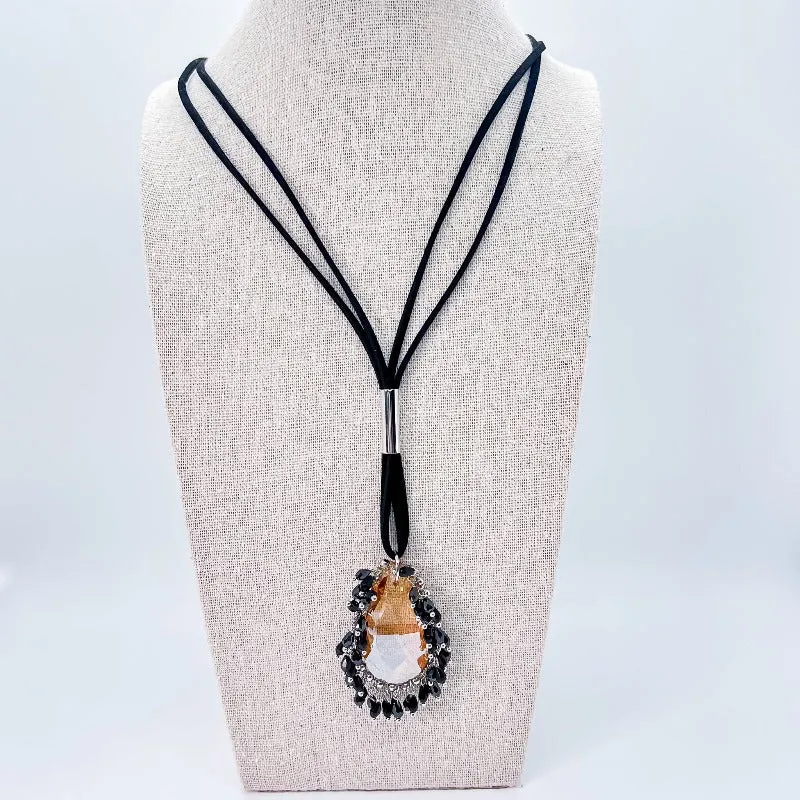 Champagne Diva Retro Fashion Necklace