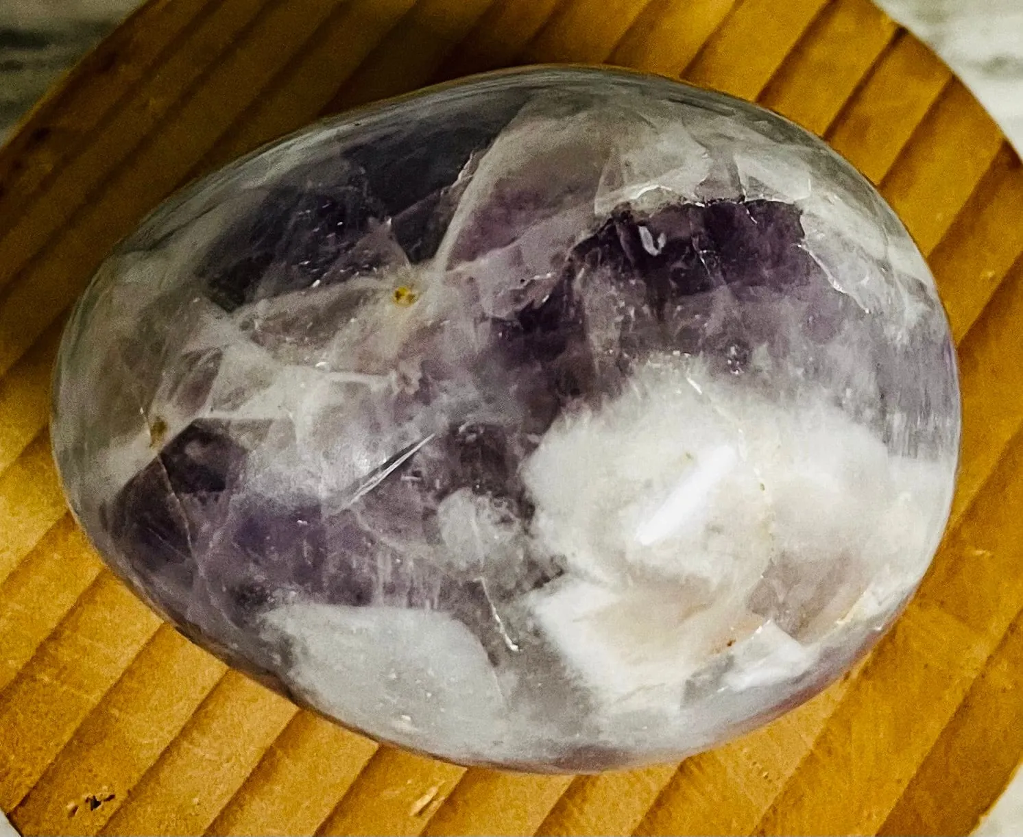 Chevron Amethyst Egg