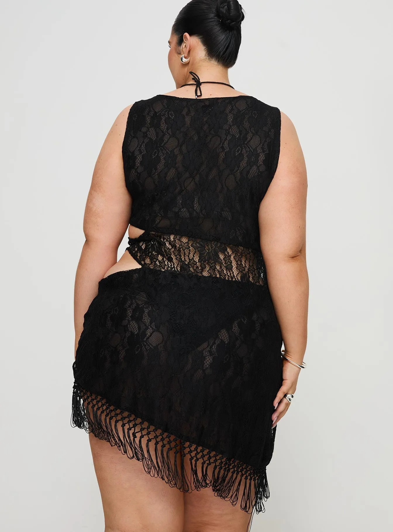 Dakarie Lace Mini Dress Black Curve