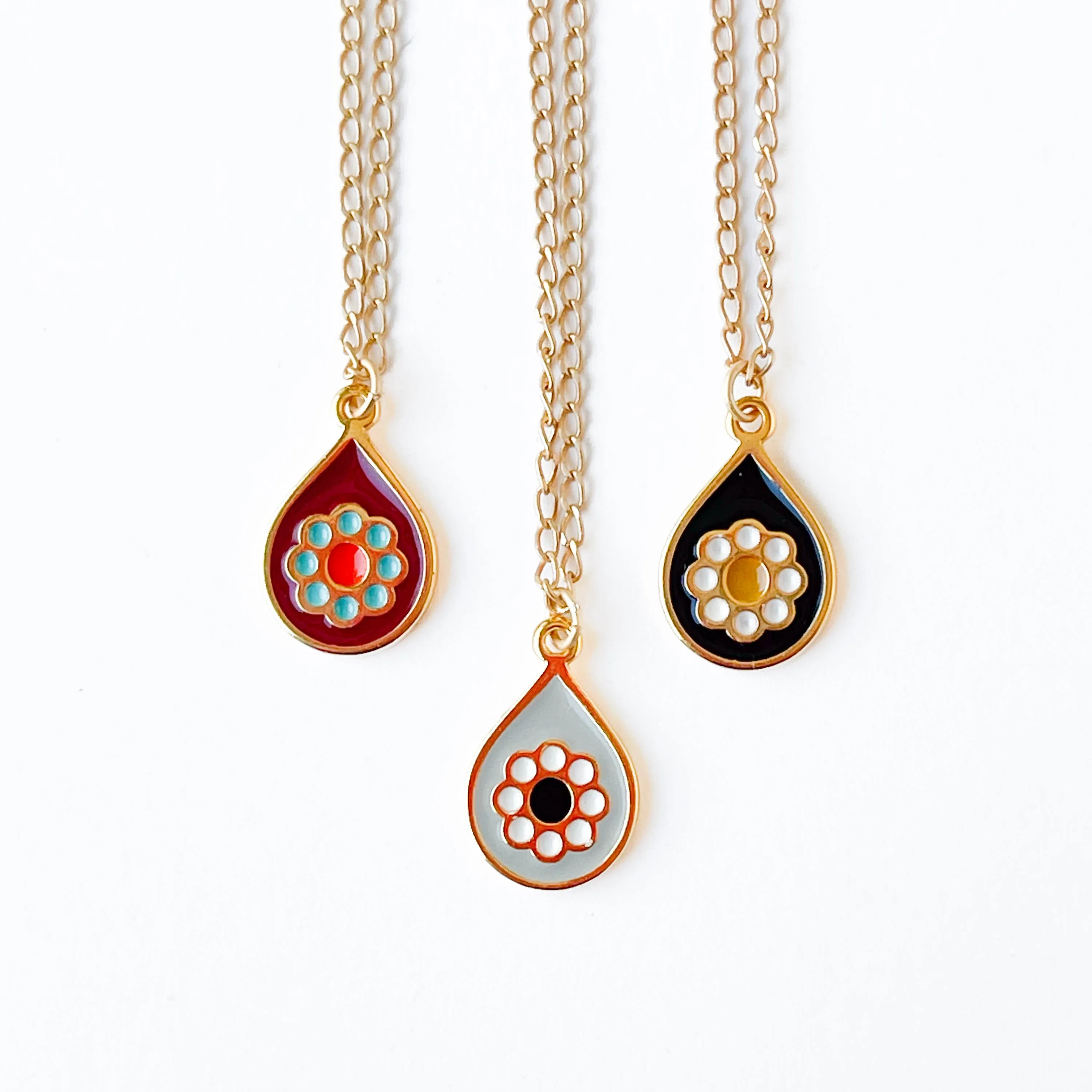 Small Retro Boho Pendant Necklace